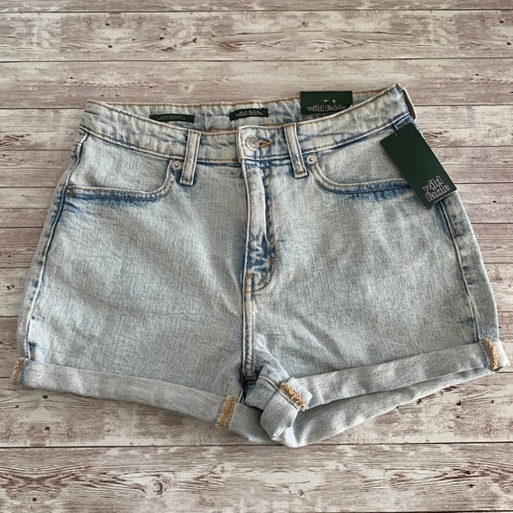 Wild Fable Highest Rise High Rise Light Wash Cuffed Hem Shorts - Picture 3 of 10